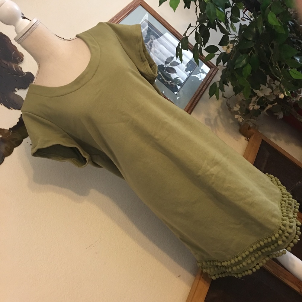 Isaac Mizrahi sage green Pom Pom hem tunic top